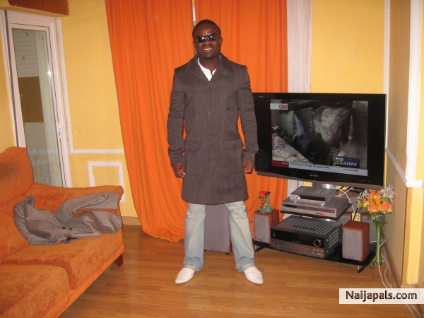  - click for next photo