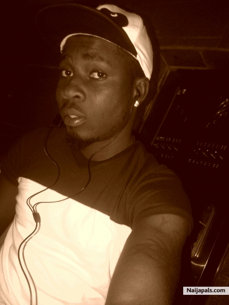 9ja dj Lukas - click for next photo