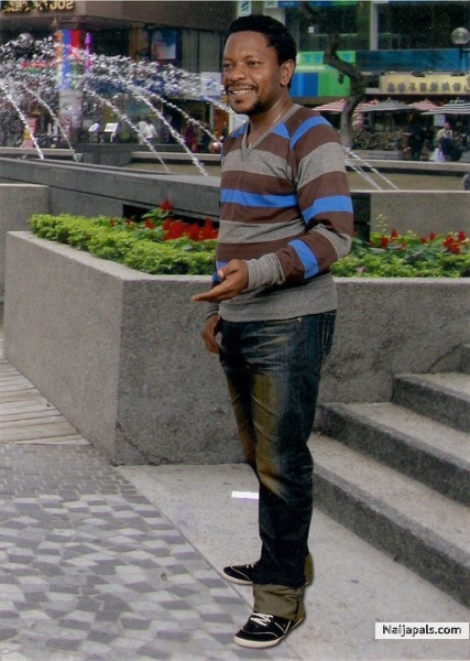  - click for next photo