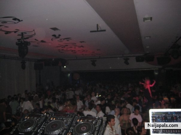 Club MAO - click for next photo