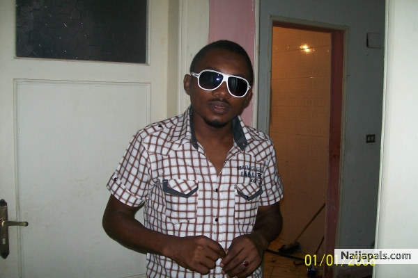  - click for next photo