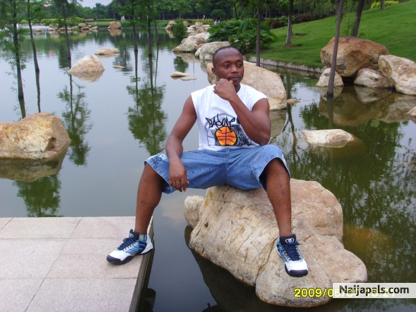 FRANK - click for next photo