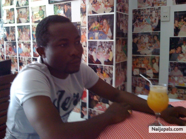 AT TEXAS BBQ IN NHA TRANG, VIETNAM - click for next photo