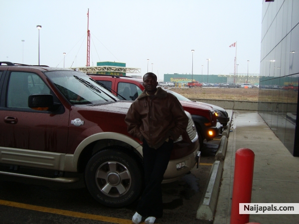 SPORTS WORLD CANADA - click for next photo