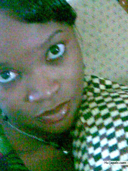 dReAmY eYeZ - click for next photo