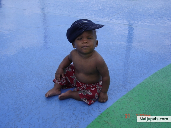 DARIUS AT THE WATERPARK JUNE 2009 - click for next photo