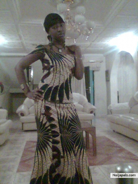 I don dey late for church and my sisters neva ready. If na me..... - click for next photo