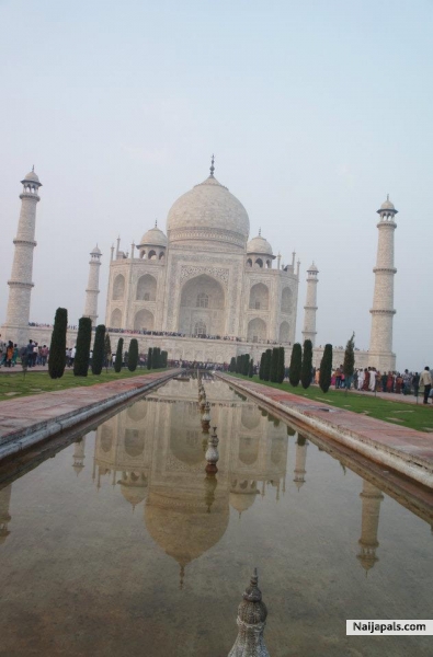 TAJ MAHAL INDIA..Amazing architecture form over 500 yrs ago - click for next photo
