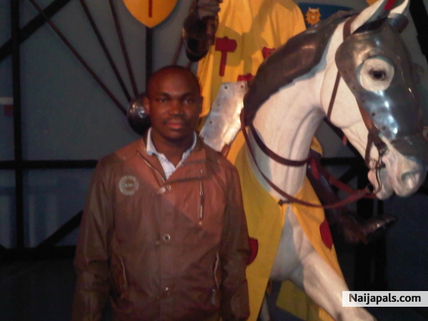  - click for next photo