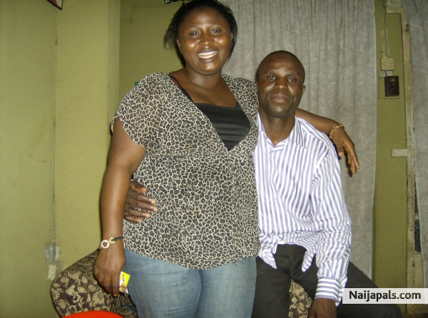 Myself n my wife - click for next photo