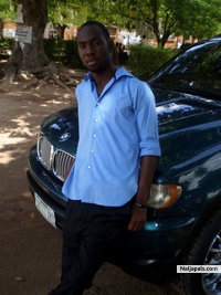 dis man - click for next photo