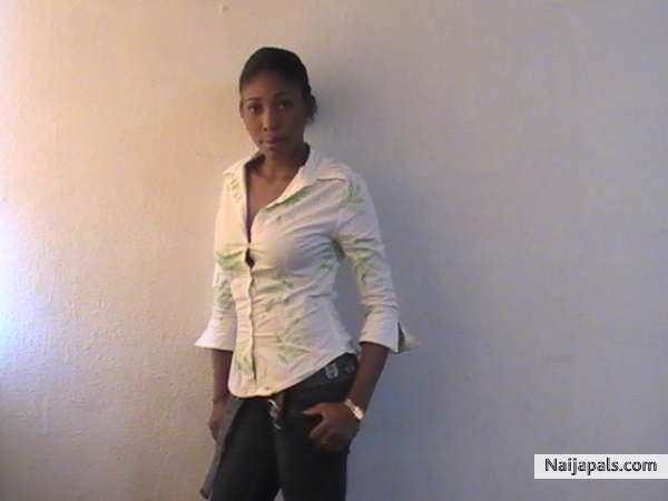 hey check this pis out is one of my hottiest - click for next photo