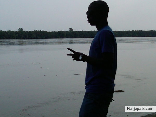  - click for next photo