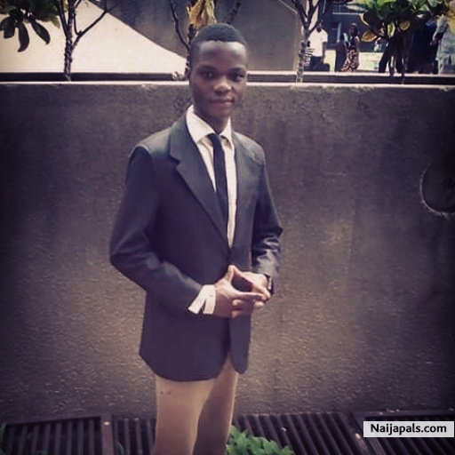A journalist and staunch believer of Human Rights. A student of Obafemi Awolowo University, Ile-Ife. - click for next photo