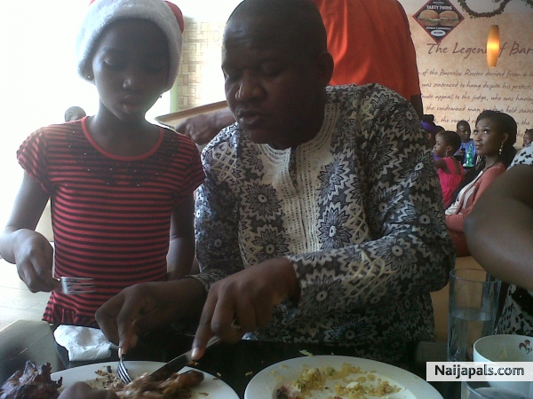 Xnas Day @ Mr Shoprite - click for next photo