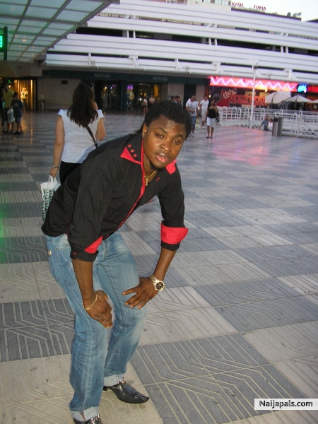  - click for next photo