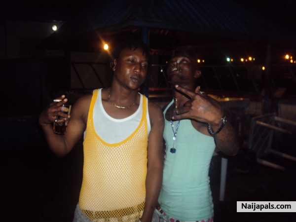party tyme - click for next photo
