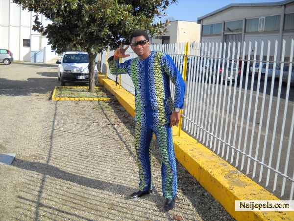  - click for next photo