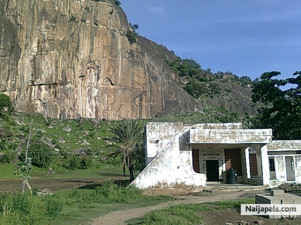 DASS MOUNTAIN - click for next photo