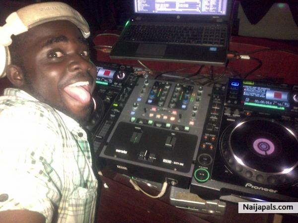 Dj Ronzy DaMixDon - click for next photo