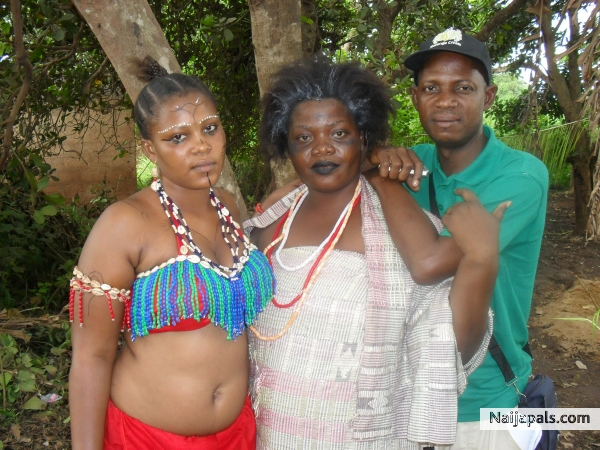 pix from location of LEBGADJI - click for next photo
