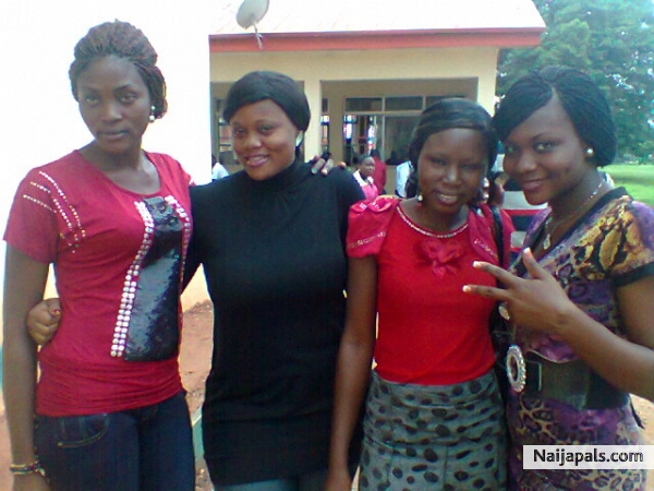 Me n my frnds - click for next photo