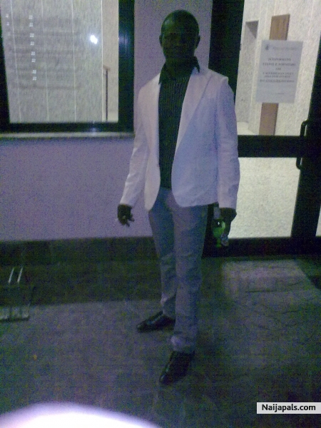  - click for next photo