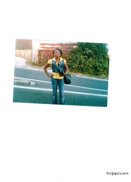  - click for next photo