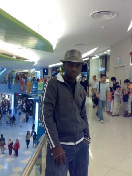  - click for next photo