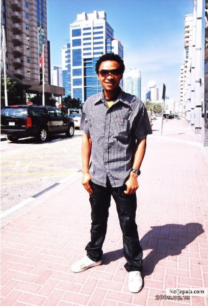  - click for next photo
