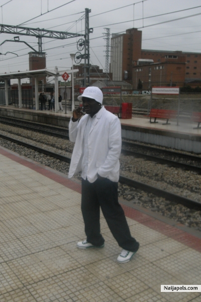 - click for next photo