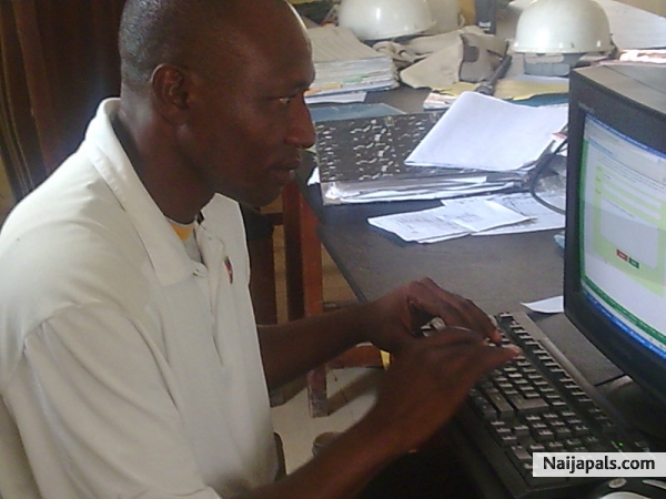 nzekwe@d office - click for next photo