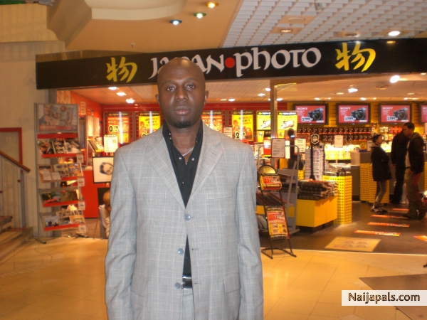 - click for next photo