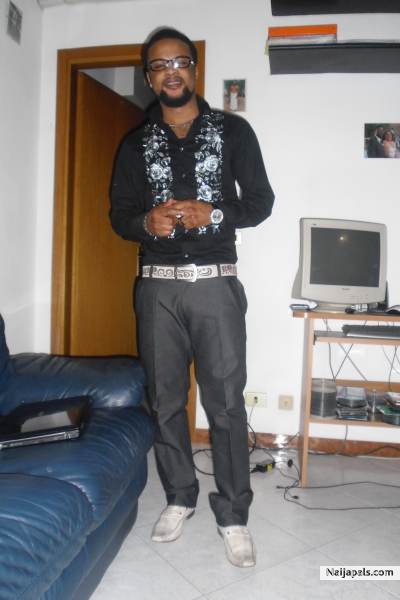  - click for next photo