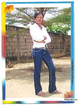 Prettybetty - click for next photo