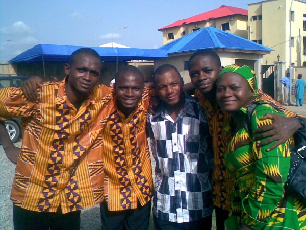 anenga' s, x mi. - click for next photo