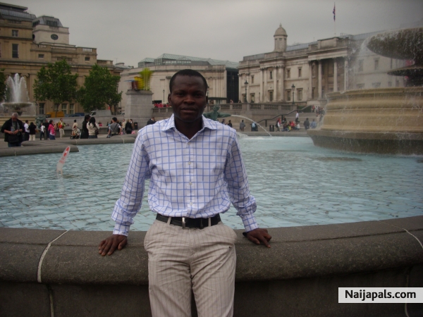 At Trafalgar Square - click for next photo