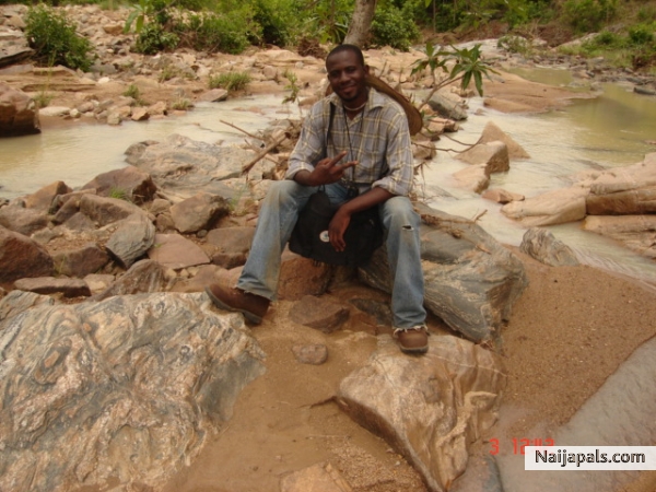 JOS PLATEAU,FIELD WORK,2006 - click for next photo