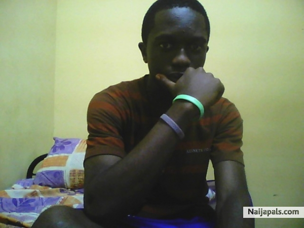 Thinkin... Wat - click for next photo