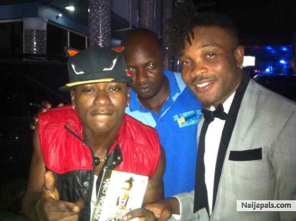 ME, KONGA, AFRICAN_CHINA - click for next photo