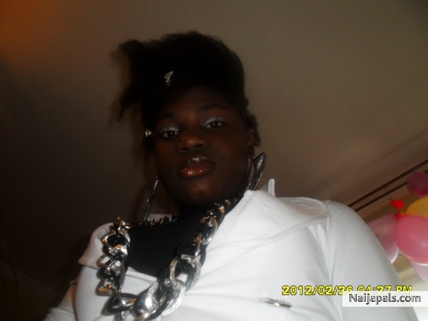 i no dey fear anytin cos God wey i dey serve deymy side - click for next photo