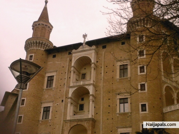 Palazzo Ducale in Urbino-Italy - click for next photo