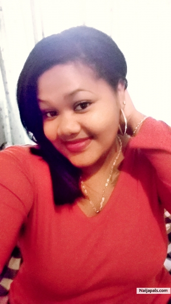 Lady in red!!! - click for next photo