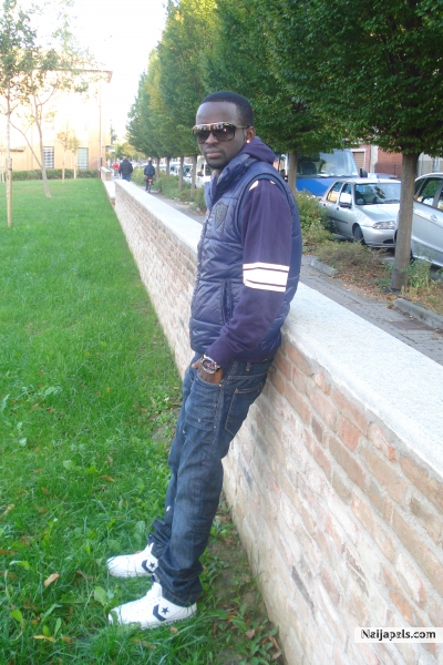  - click for next photo