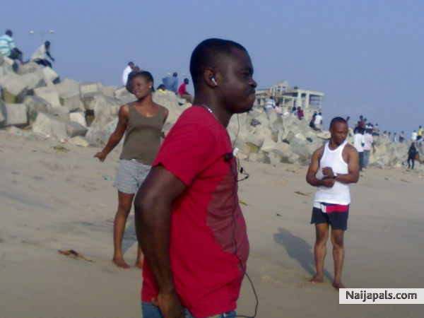  - click for next photo