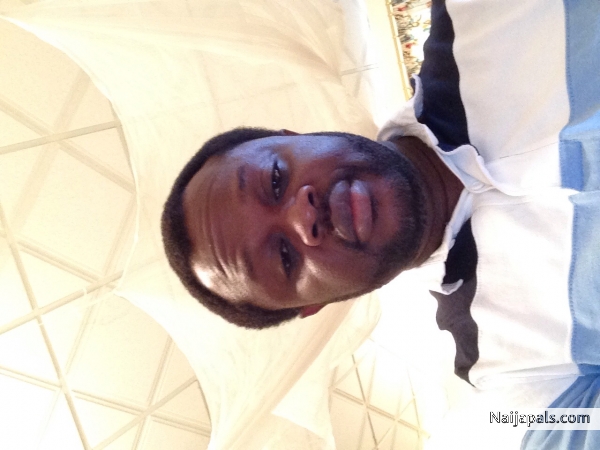 Looking Gud is Gud business - click for next photo