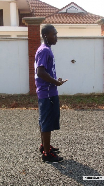  - click for next photo