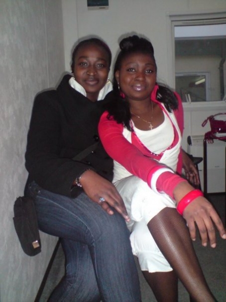 i and ma twin sis - click for next photo