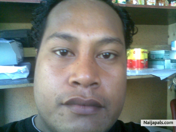 Mauri from Kiribati - click for next photo