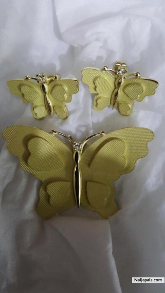 Aubs design jewels - click for next photo